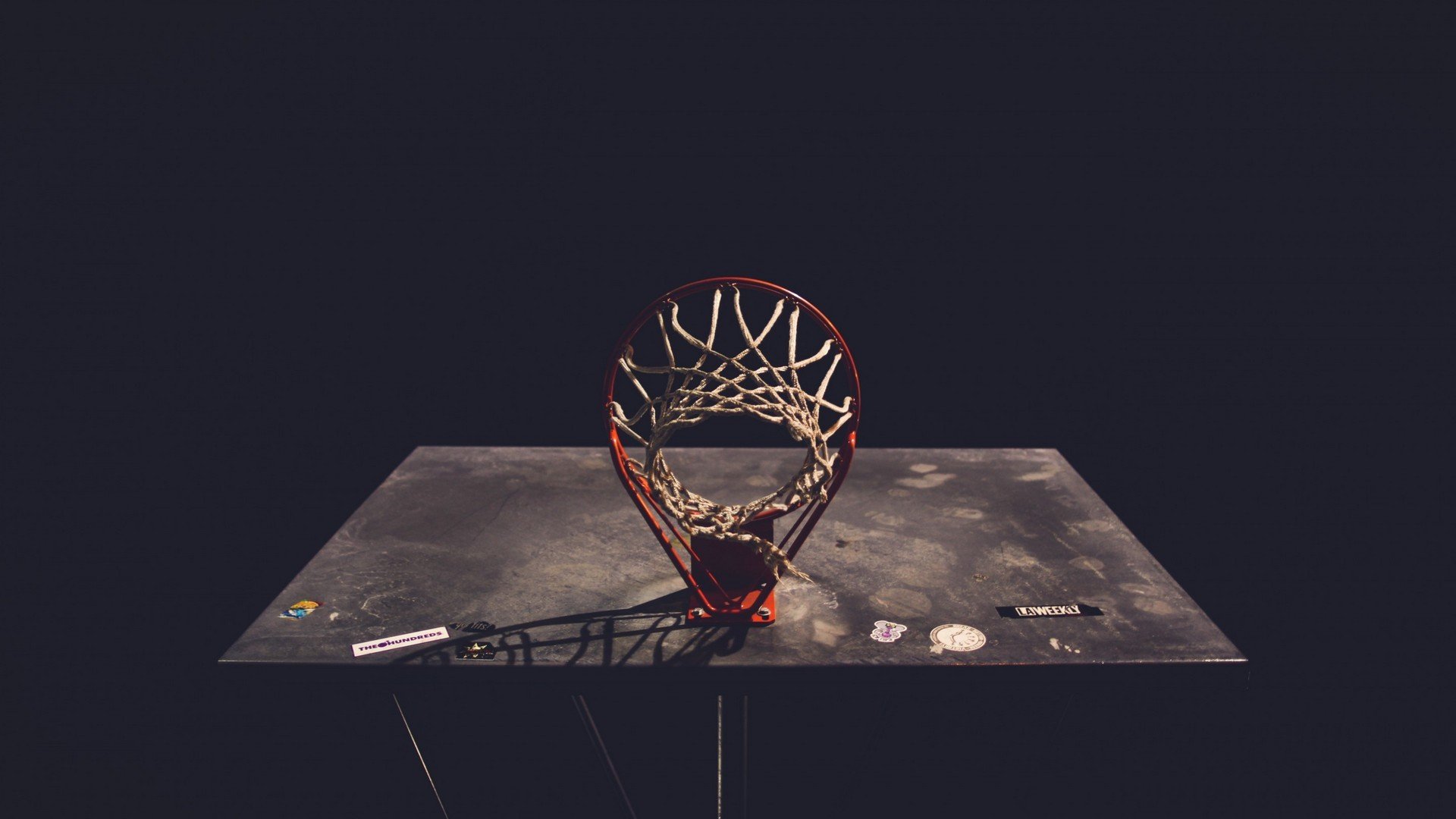 NBA总决赛激战正酣，勇士队逆转取胜夺赛点